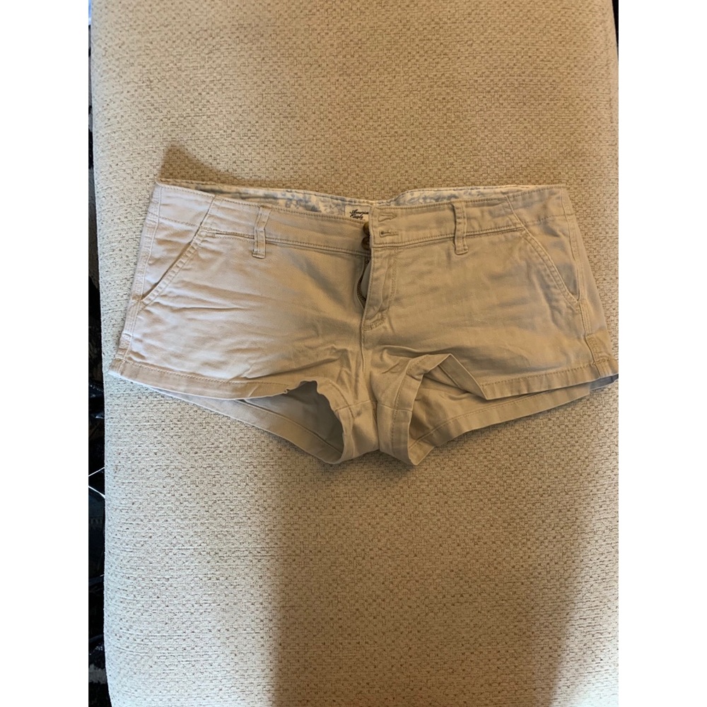 American Eagle khaki shorts